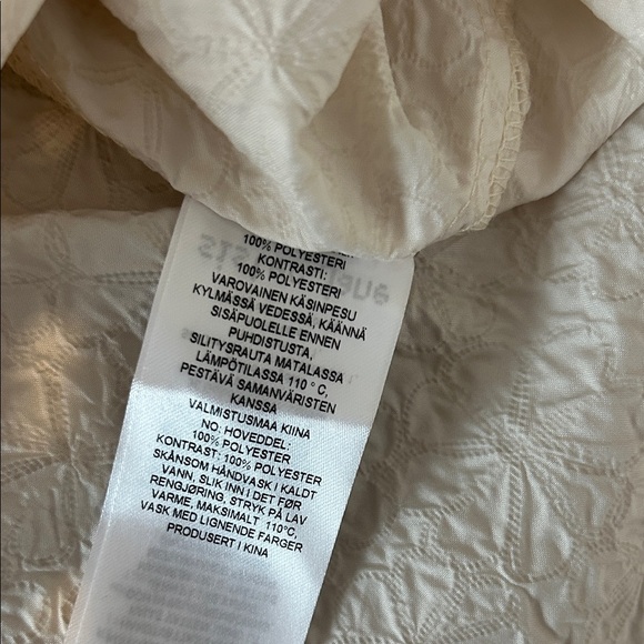 Sister Jane Cream Blouse with Ruffled Details Medium - Picture 7 of 7